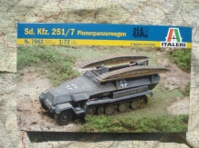 images/productimages/small/Sd.Kfz.251-7 Pionerpanzer Italeri nw.1;72 voor.jpg